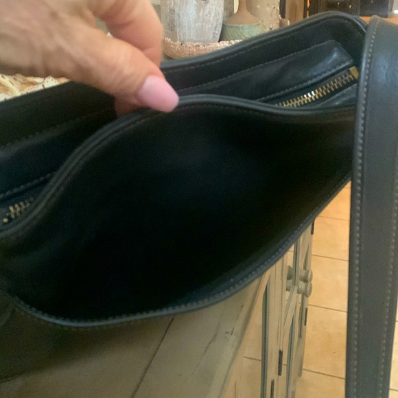 Vintage Coach Black Leather Shoulder Bag Excellent Condotion - Picture 4 of 14